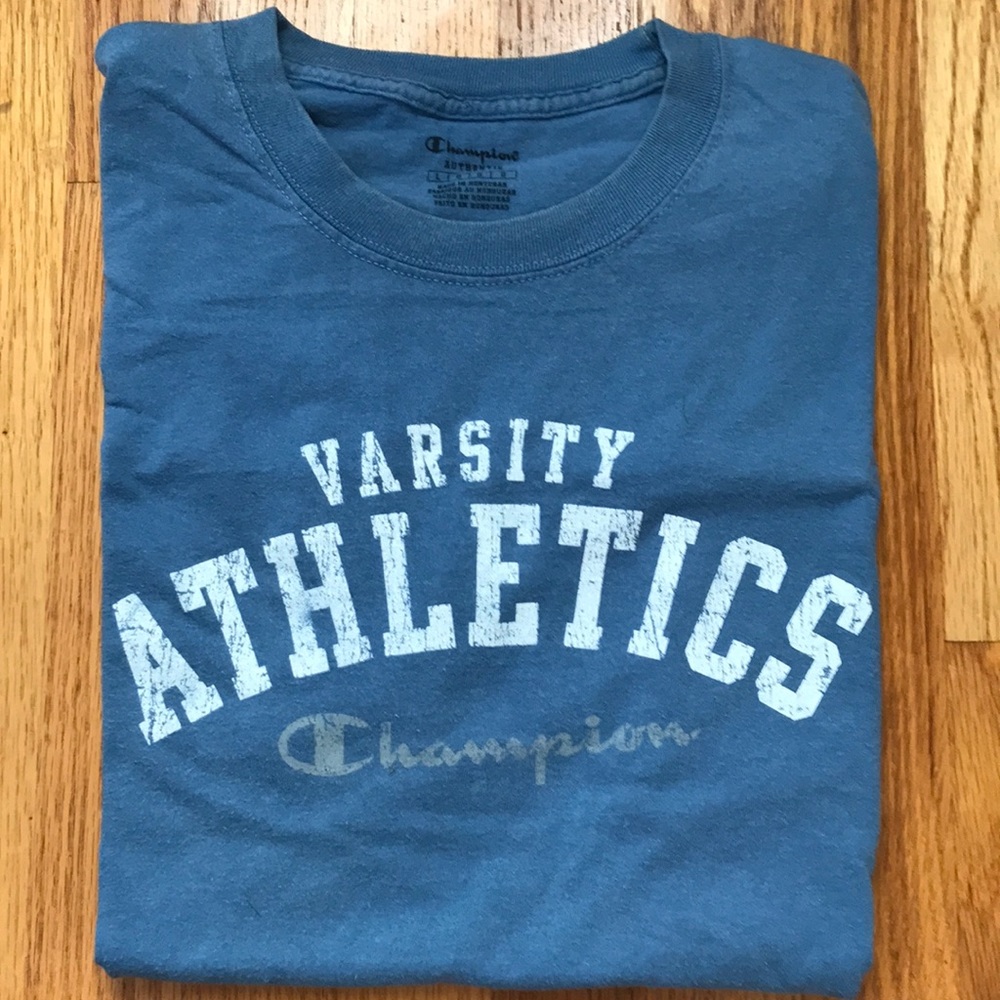 Champion logo tshirt L